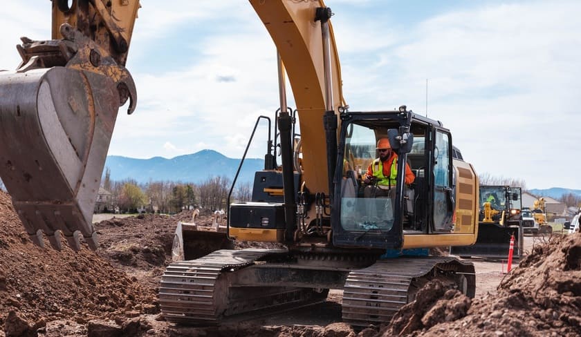 Гусеничний екскаватор б/у