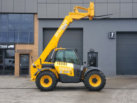 Телескопічний навантажувач JCB 531-70  - 2