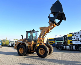 Фронтальний навантажувач Case 621D 2007 року - 5