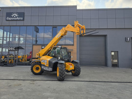 Телескопічний навантажувач JCB 535-95 2014 року