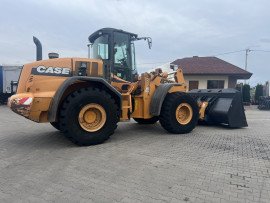 Фронтальний навантажувач Case 821E - 2010 року - 4