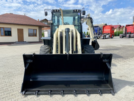 Terex TLB840PS backhoe loader - 5